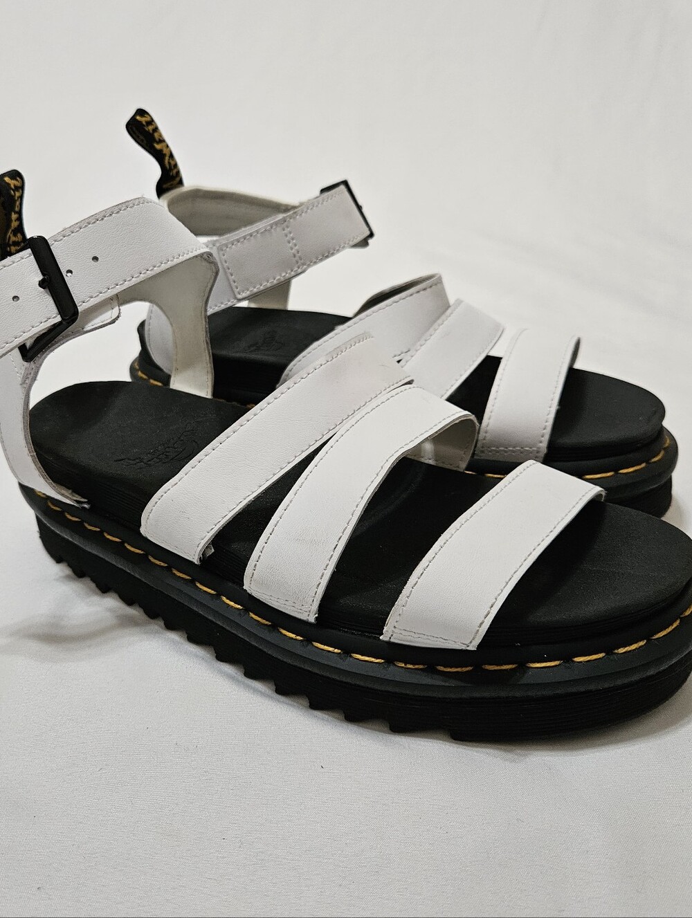 Dr Martens Blaire Hydro Leather Sandals White Platform Womens US 8 EU 39 Comfort